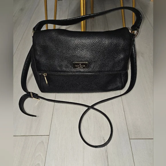 🖤 Kate Spade Fold Over Black Leather Crossbody Bag With Handle 🖤 - Picture 1 of 10